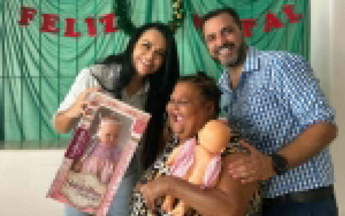 Com a residente Celina e o diretor-presidente da Asap, o enfermeiro Octávio Rangel