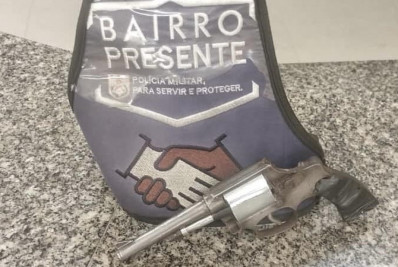 PM prende assaltante de ônibus com revólver em Belford Roxo