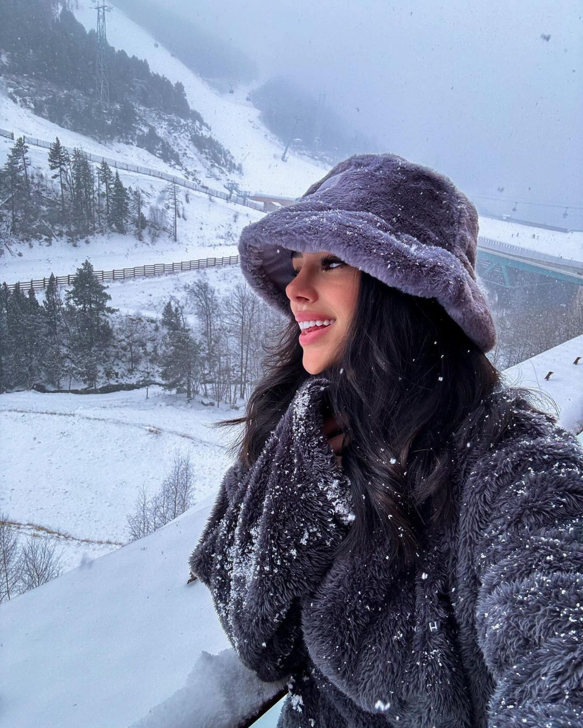 Bruna Biancardi posa na neve e recebe elogios de seguidores - Reprodução
