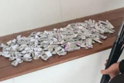 Polícia Militar apreende grande quantidade de drogas na comunidade do Risca a Faca