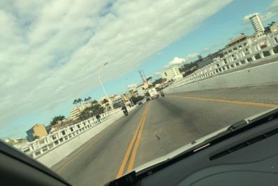 Intervenção na passarela Centro-Barra de Macaé: Ponte Ivan Mundim como rota alternativa