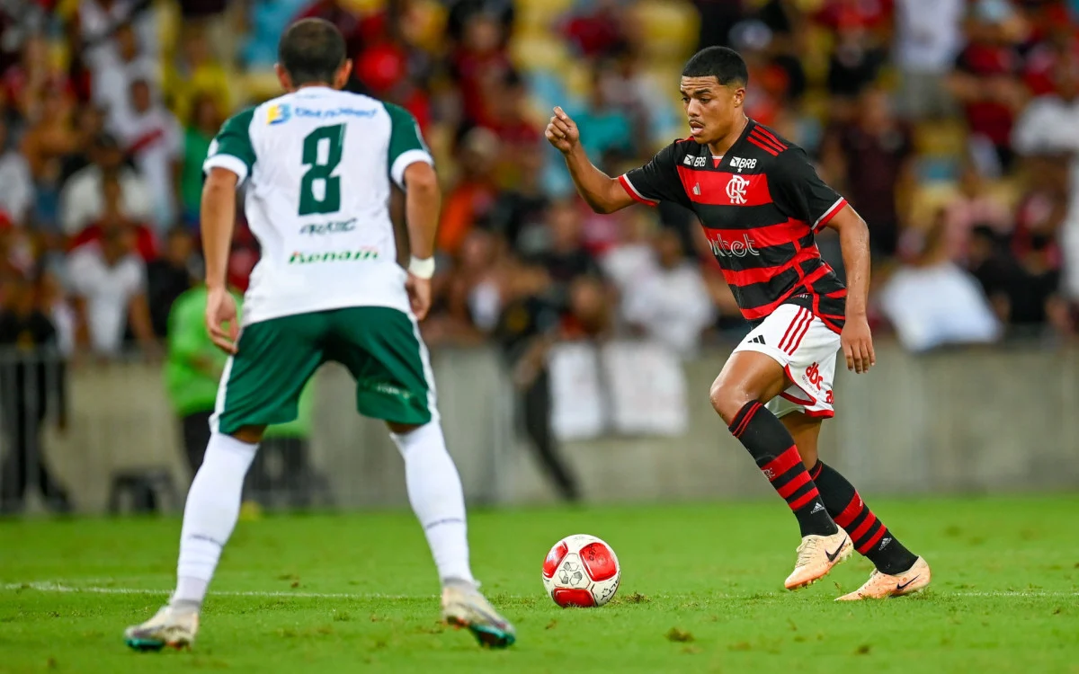 Igor Jesus em a&ccedil;&atilde;o com a camisa do Flamengo - Marcelo Cortes / Flamengo