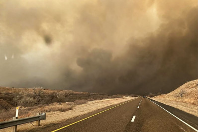 EUA: dezenas de incêndios florestais devastam parte do Texas