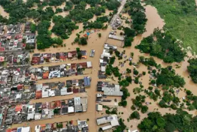 Brasileia, no Acre, têm a maior cheia já registrada na história