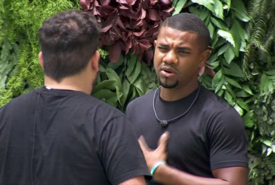 'BBB 24': Davi conversa com Michel após chamá-lo de mentiroso