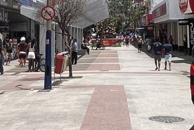 Macaé instala lixeiras azuis, mas enfrenta desafios com furtos e vandalismo