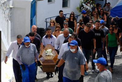 Silêncio e tristeza marcam sepultamento de advogado assassinado no Centro