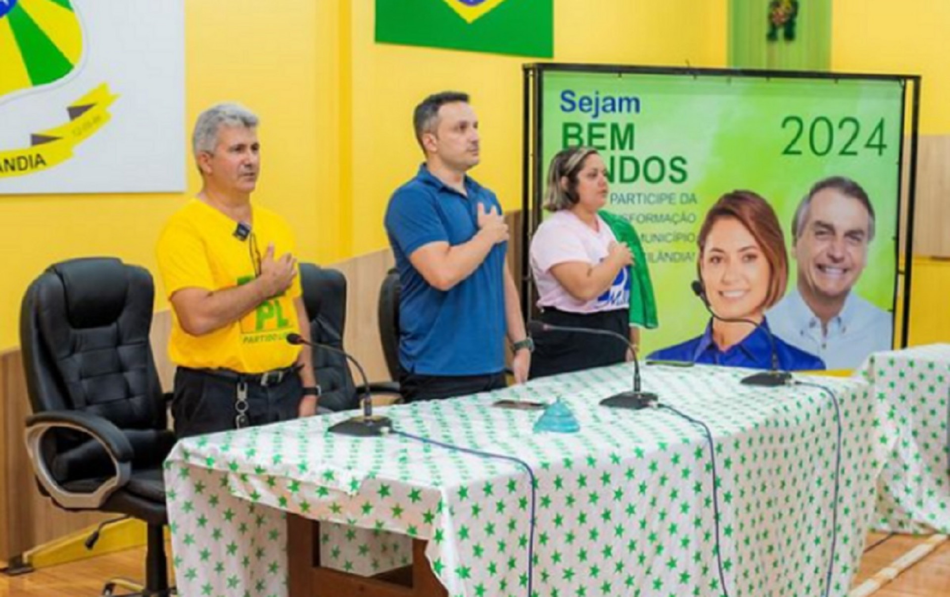 Darci Alves (de amarelo), assassino de Chico Mendes, durante cerim&ocirc;nia de posse do PL - Reprodu&ccedil;&atilde;o / Internet