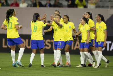 Seleção feminina retorna ao top-10 do ranking da Fifa; veja lista