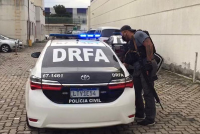 Polícia realiza operação para desarticular organizações criminosas envolvidas em roubos e clonagem de veículos 