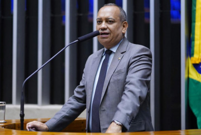 Max Lemos lança pré-candidatura a prefeito de Queimados