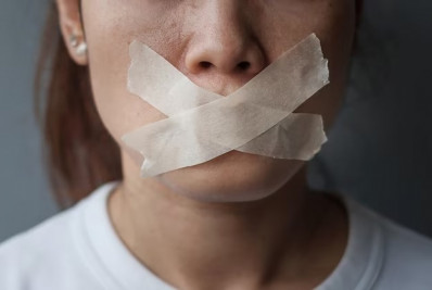 Liberdade no mundo despencou em 2023, afirma estudo