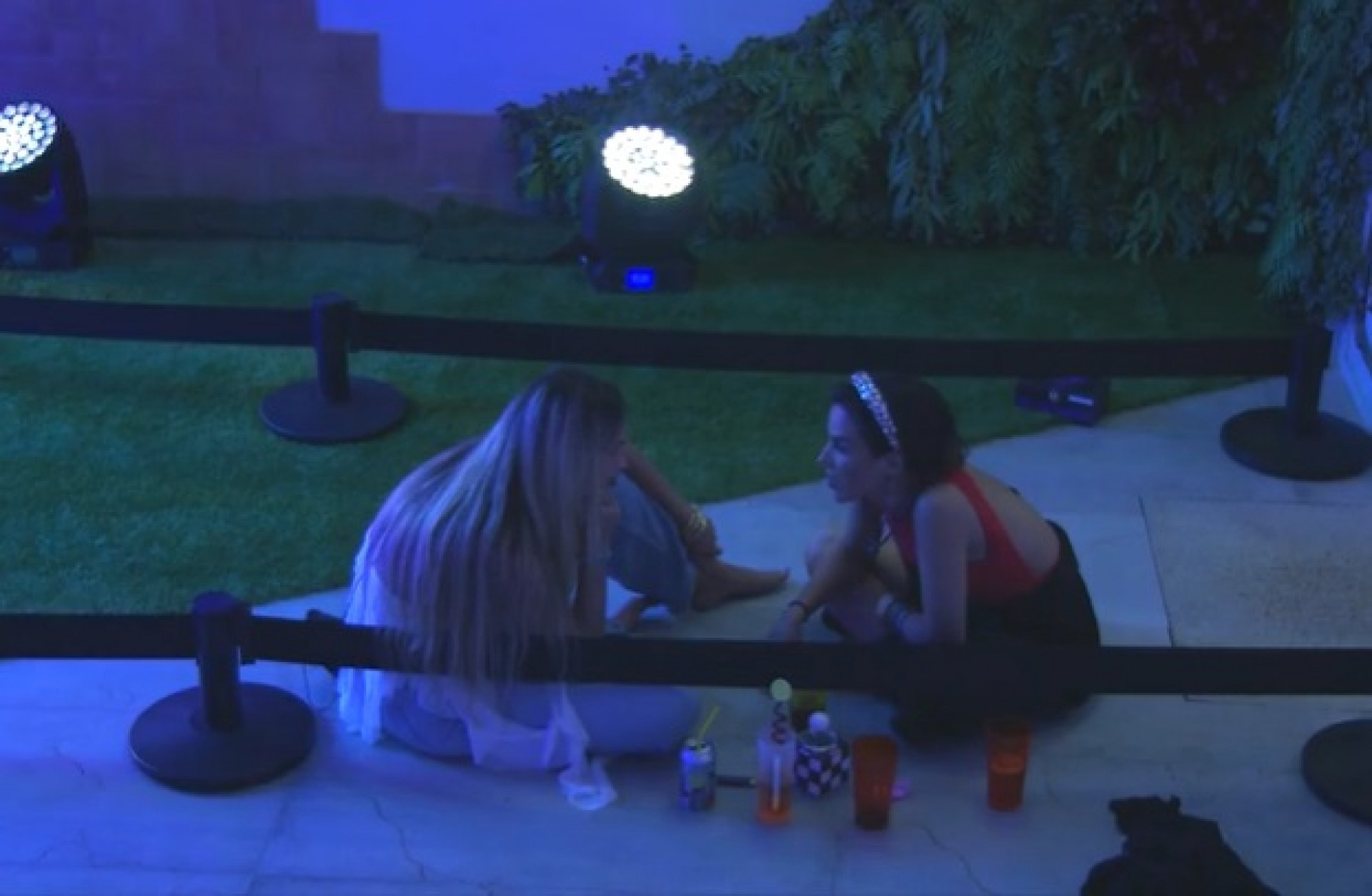 Wanessa conta para Yasmin Brunet que já namorou Leandro, do KLB - Reprodução de vídeo / TV Globo