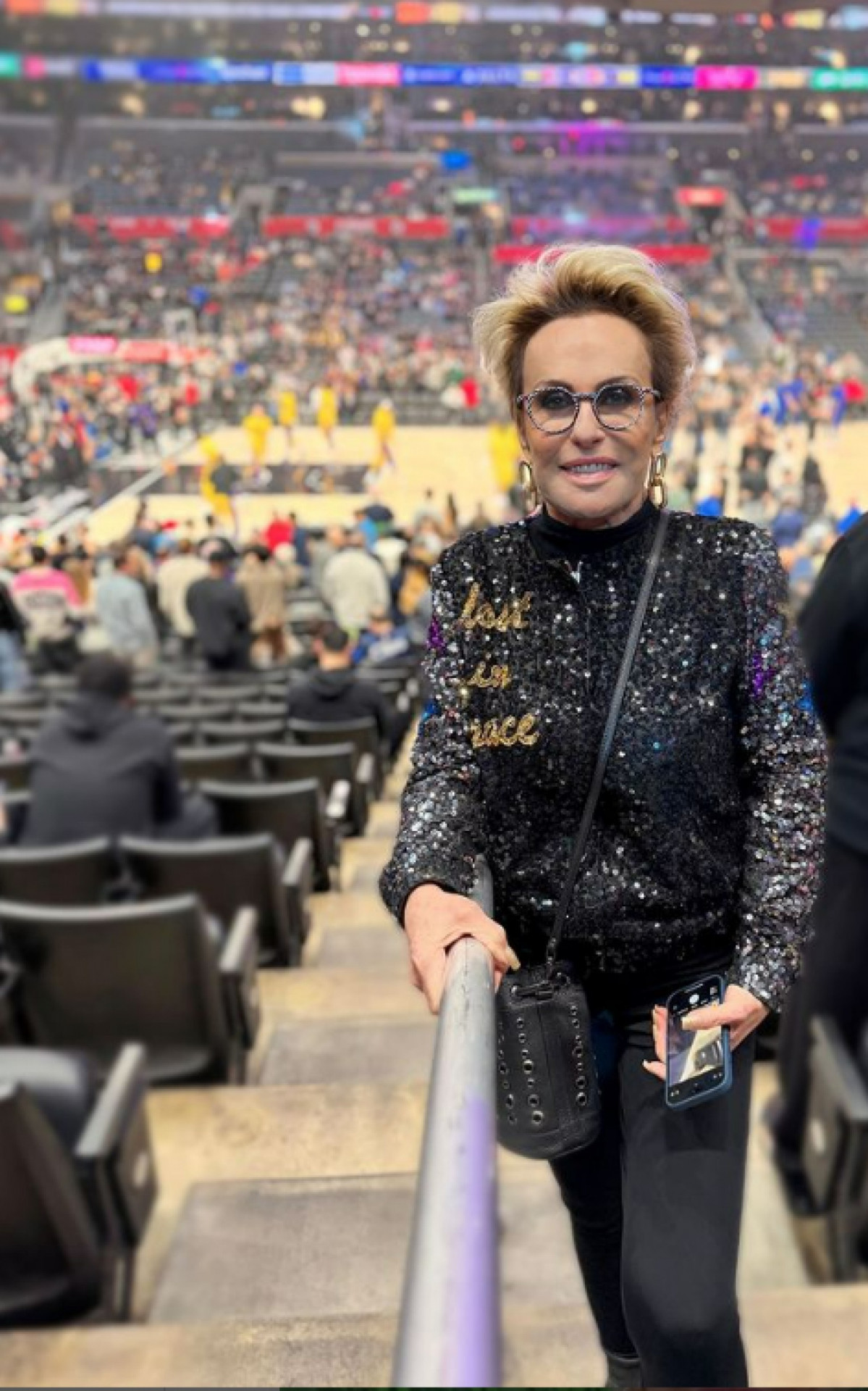 Ana Maria Braga assiste jogo da NBA em Los Angeles - Reprodução/Instagram