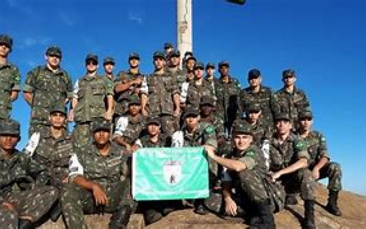O primeiro TG  a escalar o Pico da Bandeira-MG