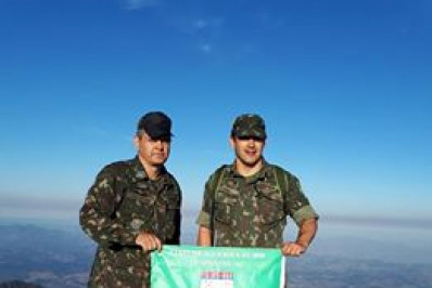 Solenidade no Tiro de Guerra 01-008