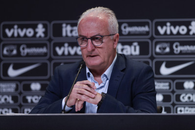 Dorival Júnior convoca Seleção pela primeira vez com sete jogadores que atuam no Brasil