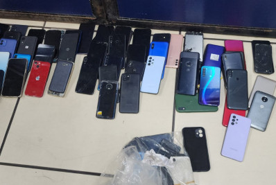 PM apreende mais de 580 celulares sem nota fiscal no camelódromo da Uruguaiana