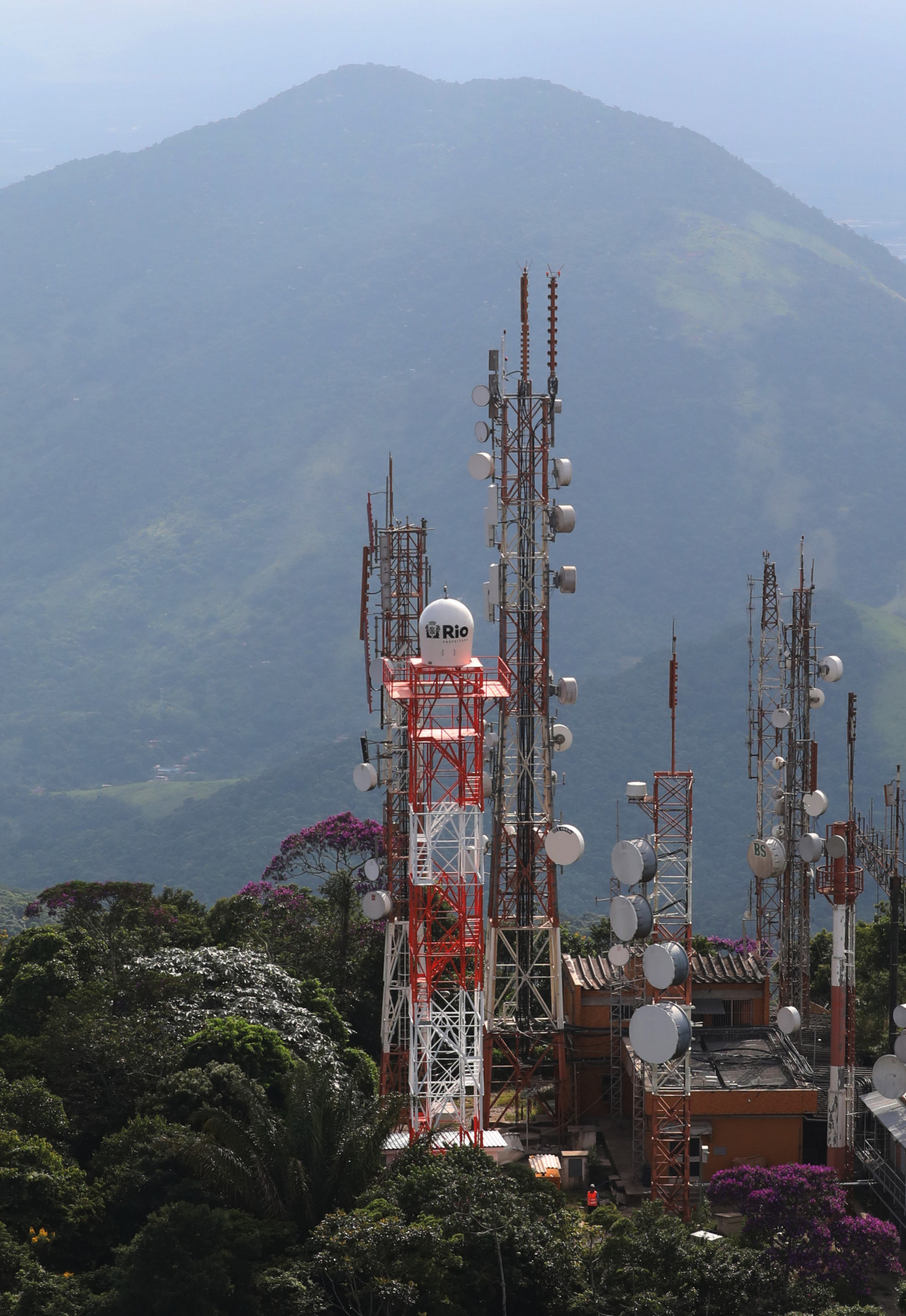 O novo radar meteorológico foi instalado na Serra do Mendanha, na Zona Oeste