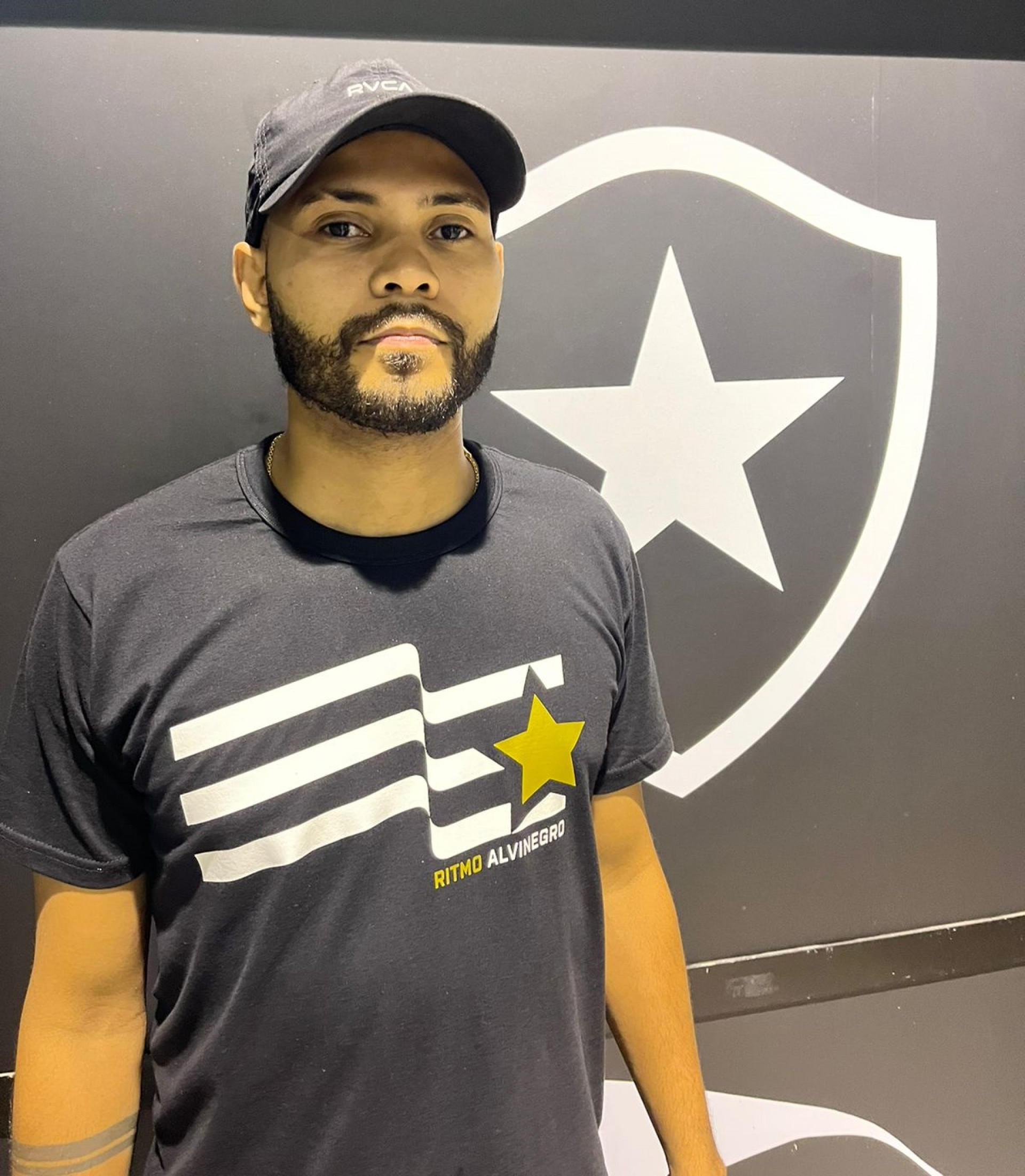  Branco Ribeiro é o novo mestre de bateria da Botafogo Samba Clube 
