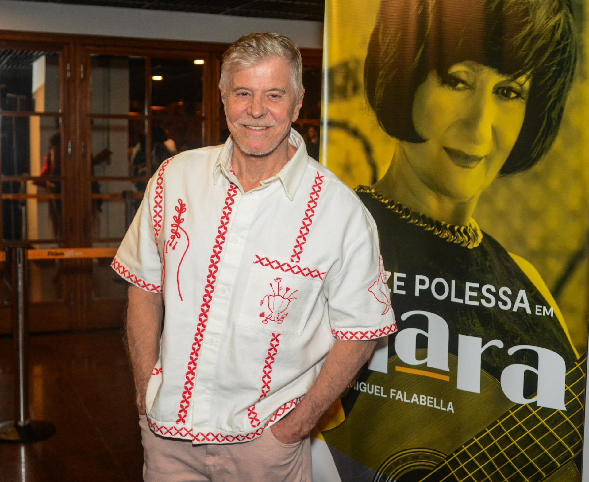 Miguel Falabella na estreia do musical 'Nara', no Rio de janeiro - Fotos: Webert Belicio/ Agnews