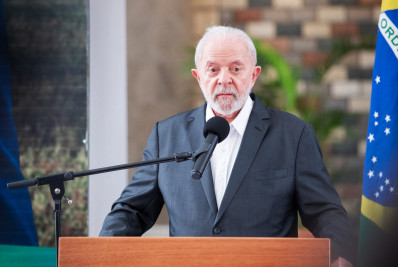 Lula volta a indicar que pode tentar revisar limite de gastos para ter mais dinheiro para obras