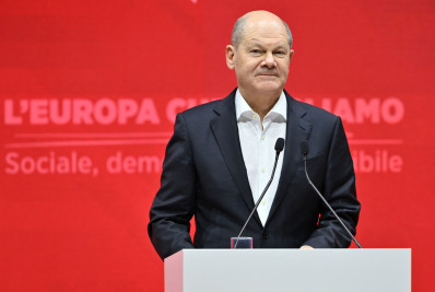 Alemanha enviará drones à Ucrânia, mas mantém veto aos mísseis de longo alcance