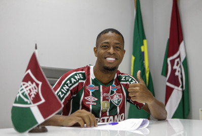 Fluminense renova contrato com Keno até o fim de 2025