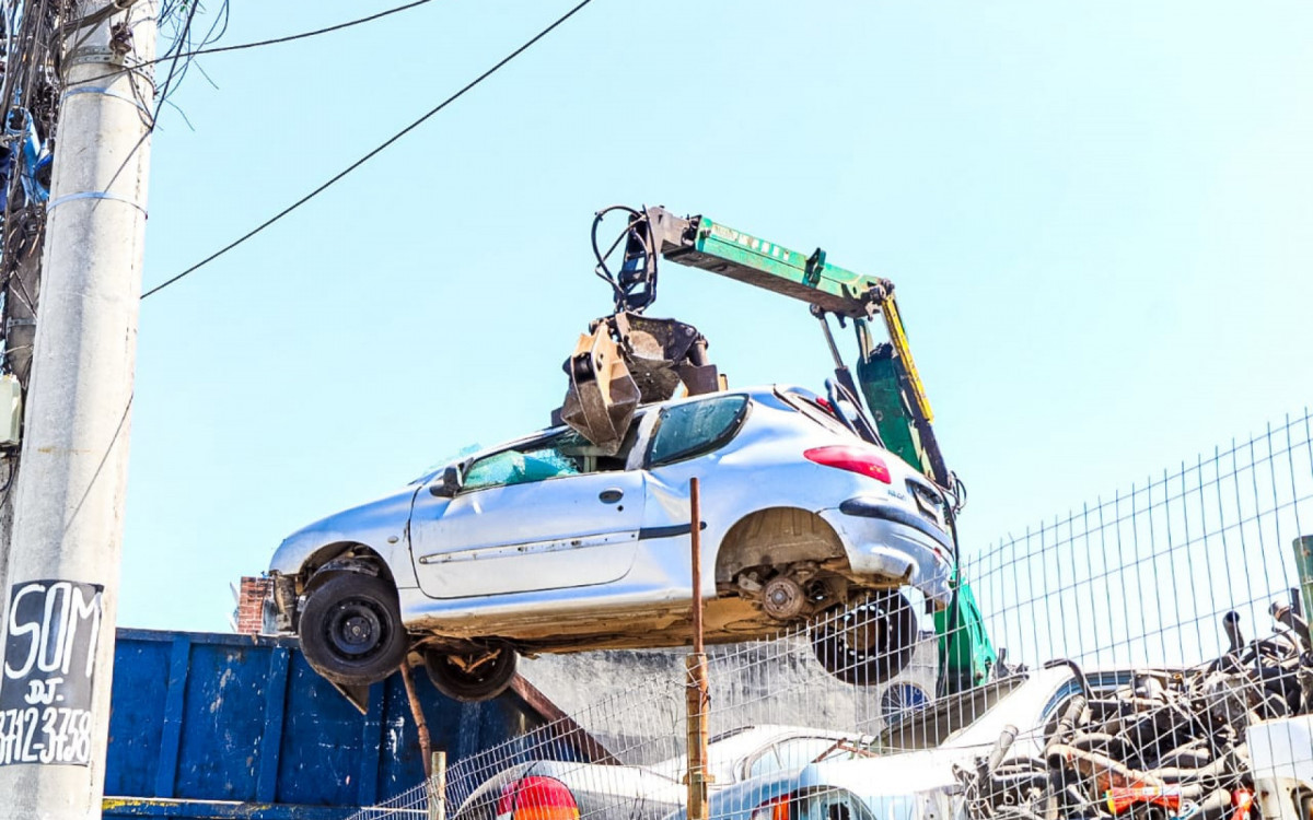 Operação integrada apreende veículos com registro de furto em São Gonçalo - Divulgação / Detran.RJ