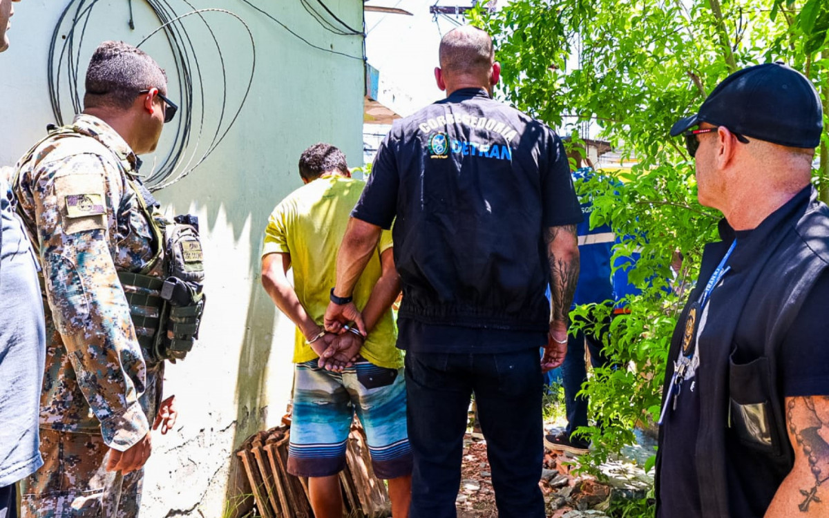 O proprietário de um dos ferros-velhos foi preso