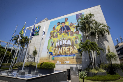 Após o hexa, Seleção de Futebol de Areia recebe homenagem na sede da CBF