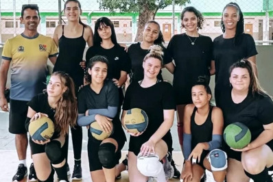 Voleibol do Poliesportivo ganha duas partidas