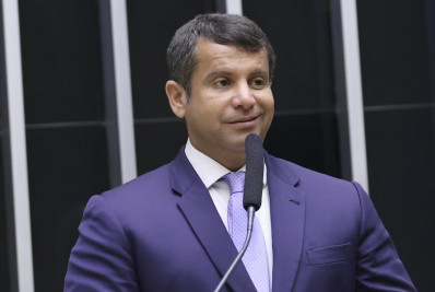 Projeto quer dobrar período de internação de adolescentes infratores