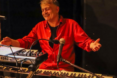 Marvio Ciribelli faz show beneficente gratuito em prol da Casa Anawin