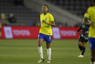 Meia do Brasil projeta semifinal contra o México: 'Boa prova para crescermos'