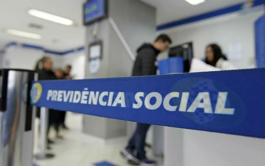 INSS: Governo deve antecipar 13º de aposentados e pensionistas para estimular economia