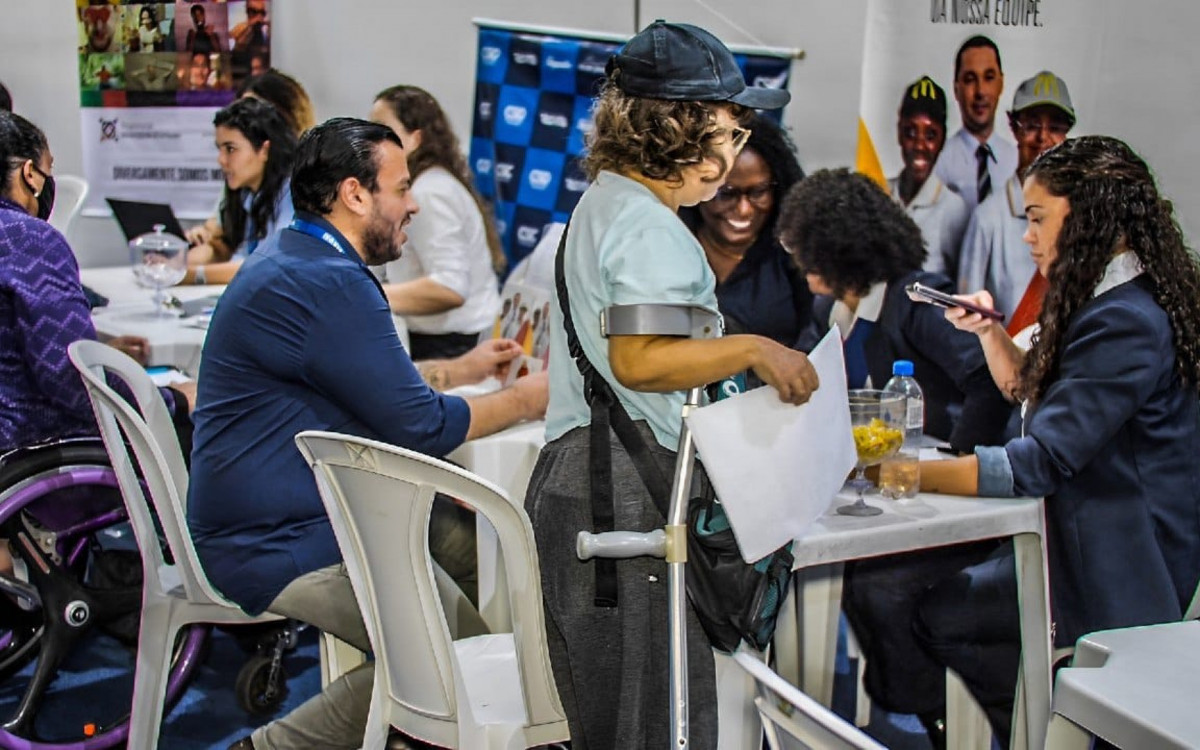 Feira de empregos para Pessoas com Deficiência oferece 300 vagas no Rio
