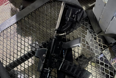 Operação na Maré prende chefe do tráfico de Minas e a mulher; suspeito é baleado