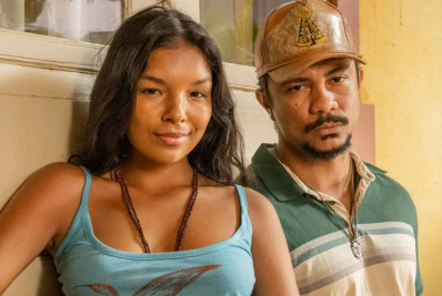 Atriz de ‘Renascer’ esclarece rumores de romance com Xamã