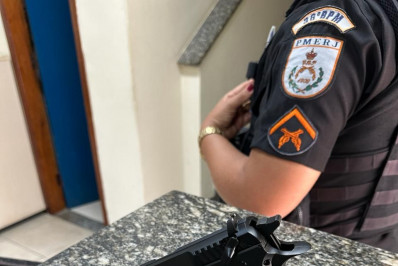 Arma de Air Soft e 14 gramas de cocaína