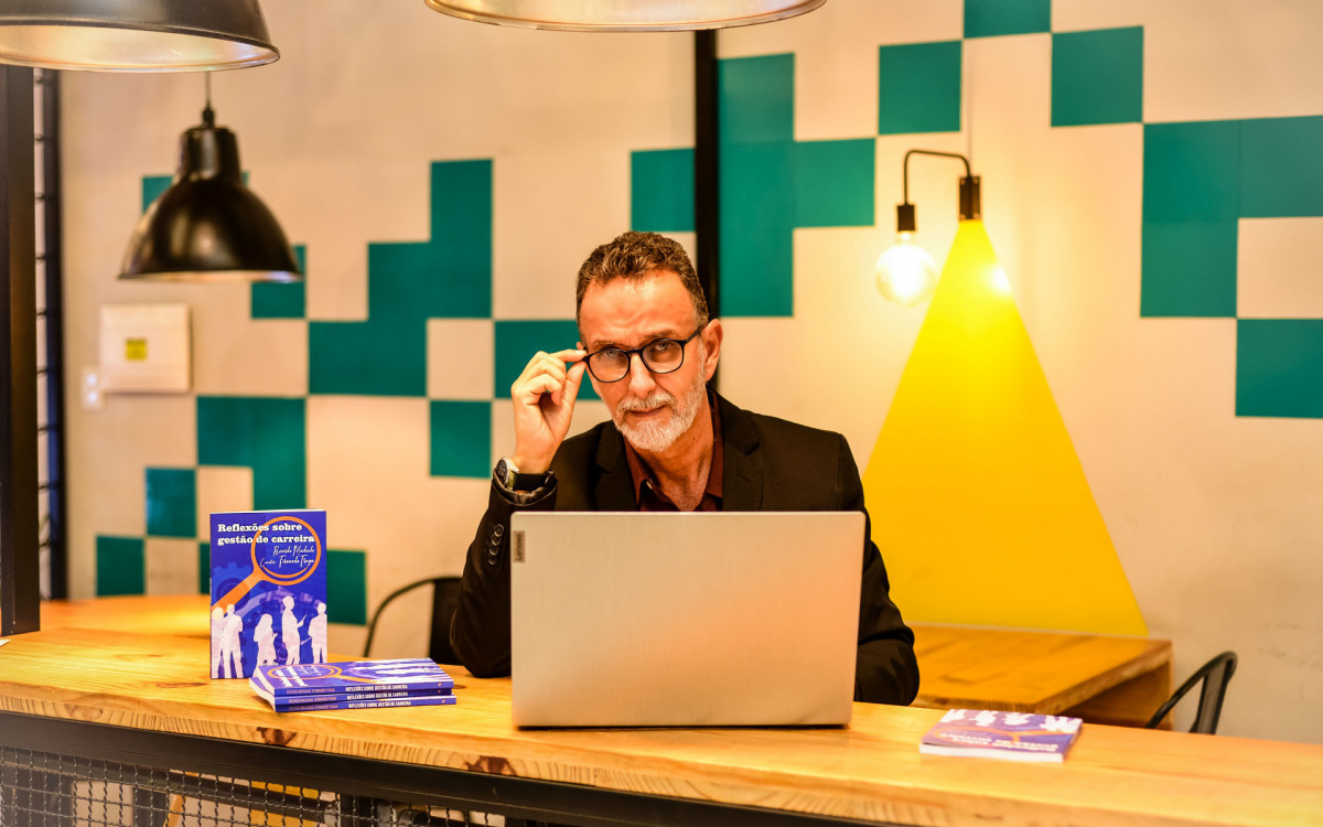 Para o professor Ricardo Machado, as empresas possuem um papel fundamental neste processo social, com as organizações podendo ajudar a mudar esse quadro