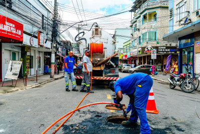 Nilópolis: Serviços Públicos realiza limpeza de ralos, galerias e bueiros de olho nas fortes chuvas
