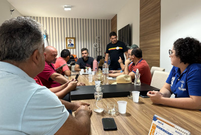 Enxurrada e ventos fortes provocam apagão e atingem mais de 500 famílias