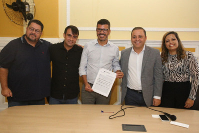 Niterói assina convênio com instituições que vão participar do Escola Parceira