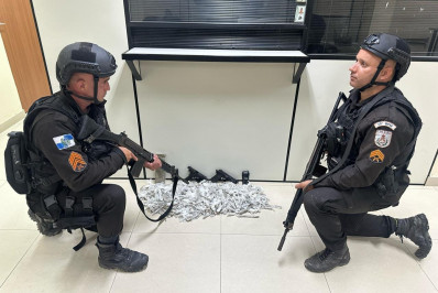 PM apreende drogas e pistola após troca de tiros no Bom Pastor em Belford Roxo