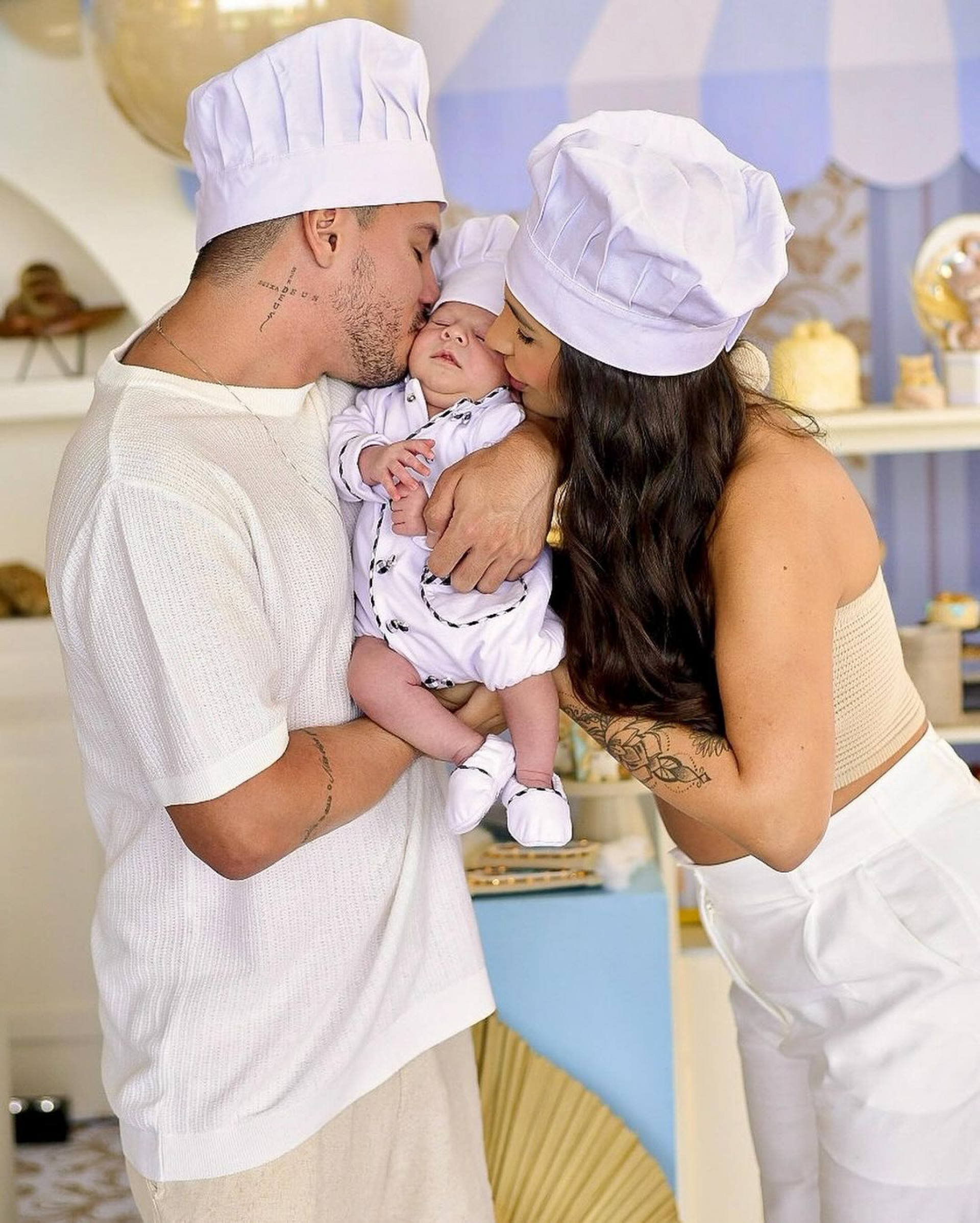 Arthur Aguiar vesto o filho de 'pãozinho' em primeiro mesversário - Reprodução