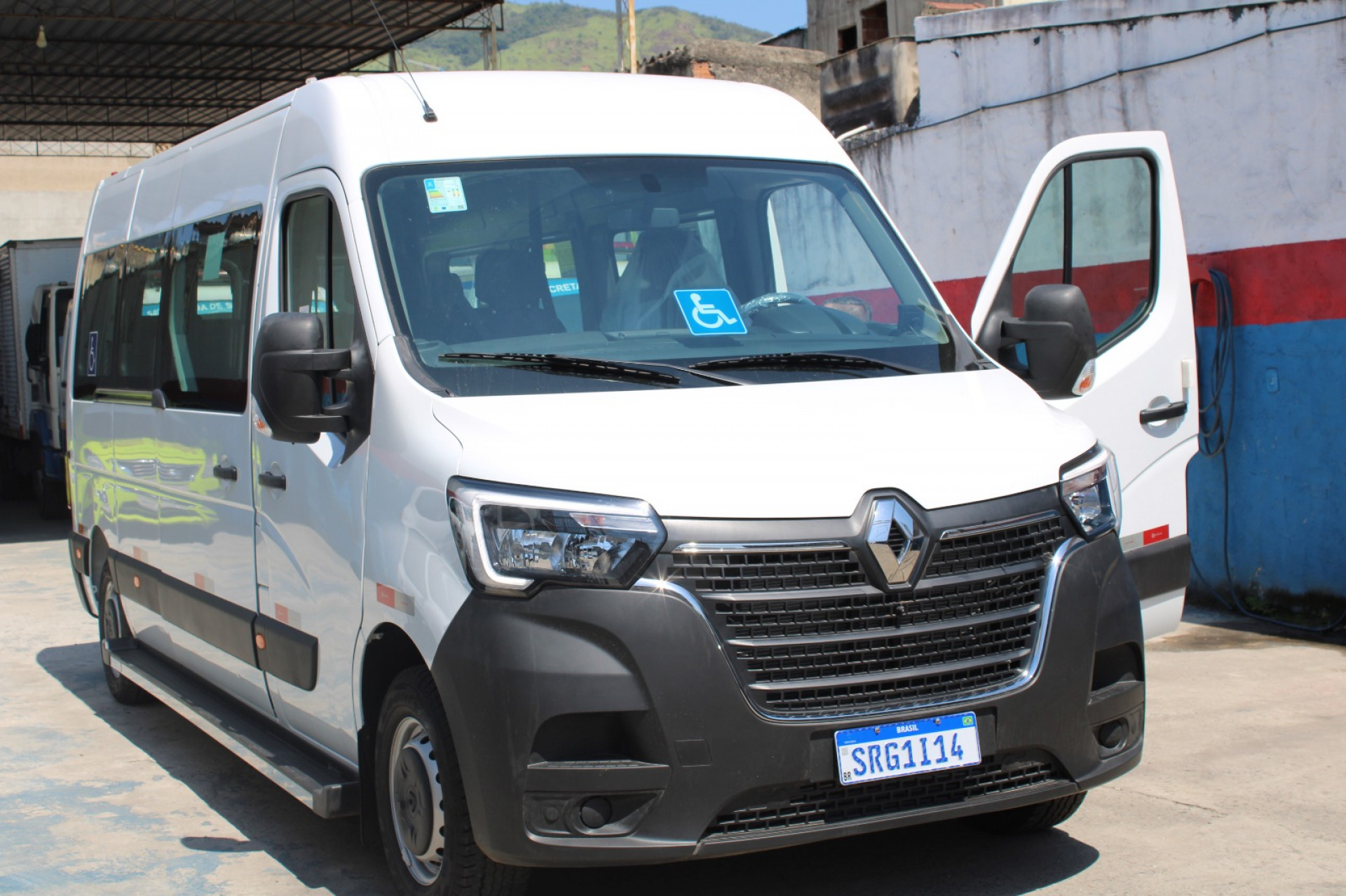 SuperVia entrega veículo adaptado para transporte de pacientes em Mesquita  - Divulgação