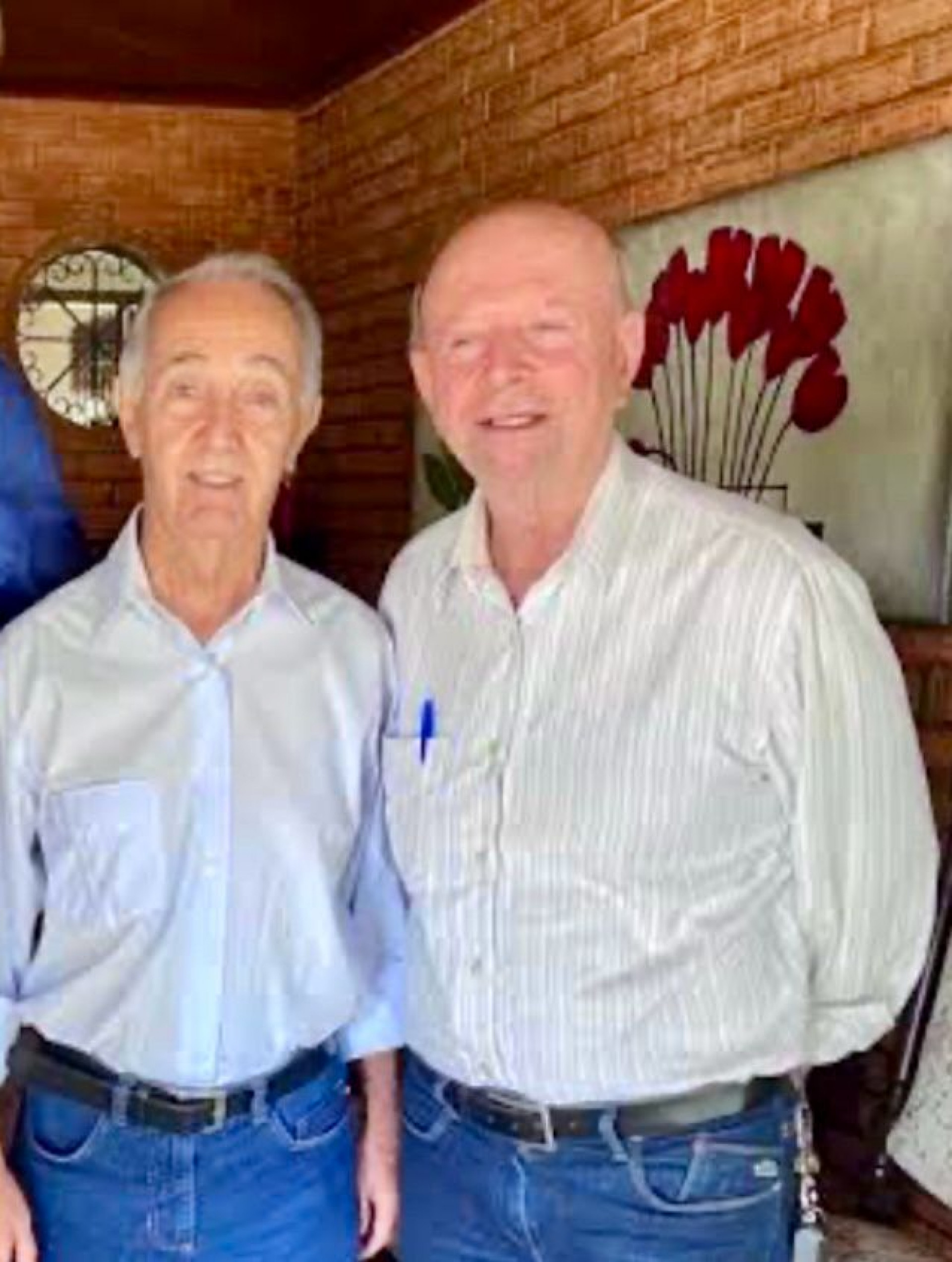 Péricles Olivier de Paula e o amigo Elias Meiber