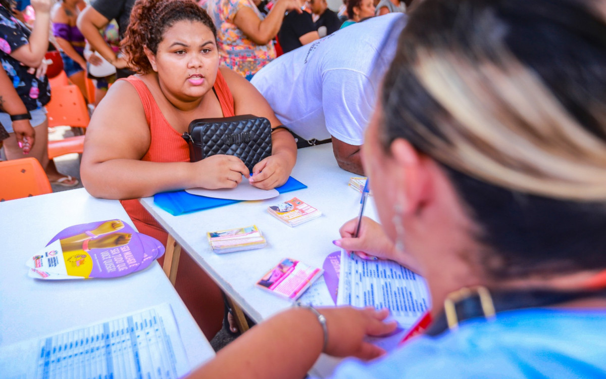 Diversos serviços de saúde, assistência social e beleza foram oferecidos no evento em comemoração ao Dia Internacional da Mulher