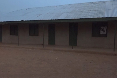 Homens armados sequestram mais de 200 alunos de escola na Nigéria